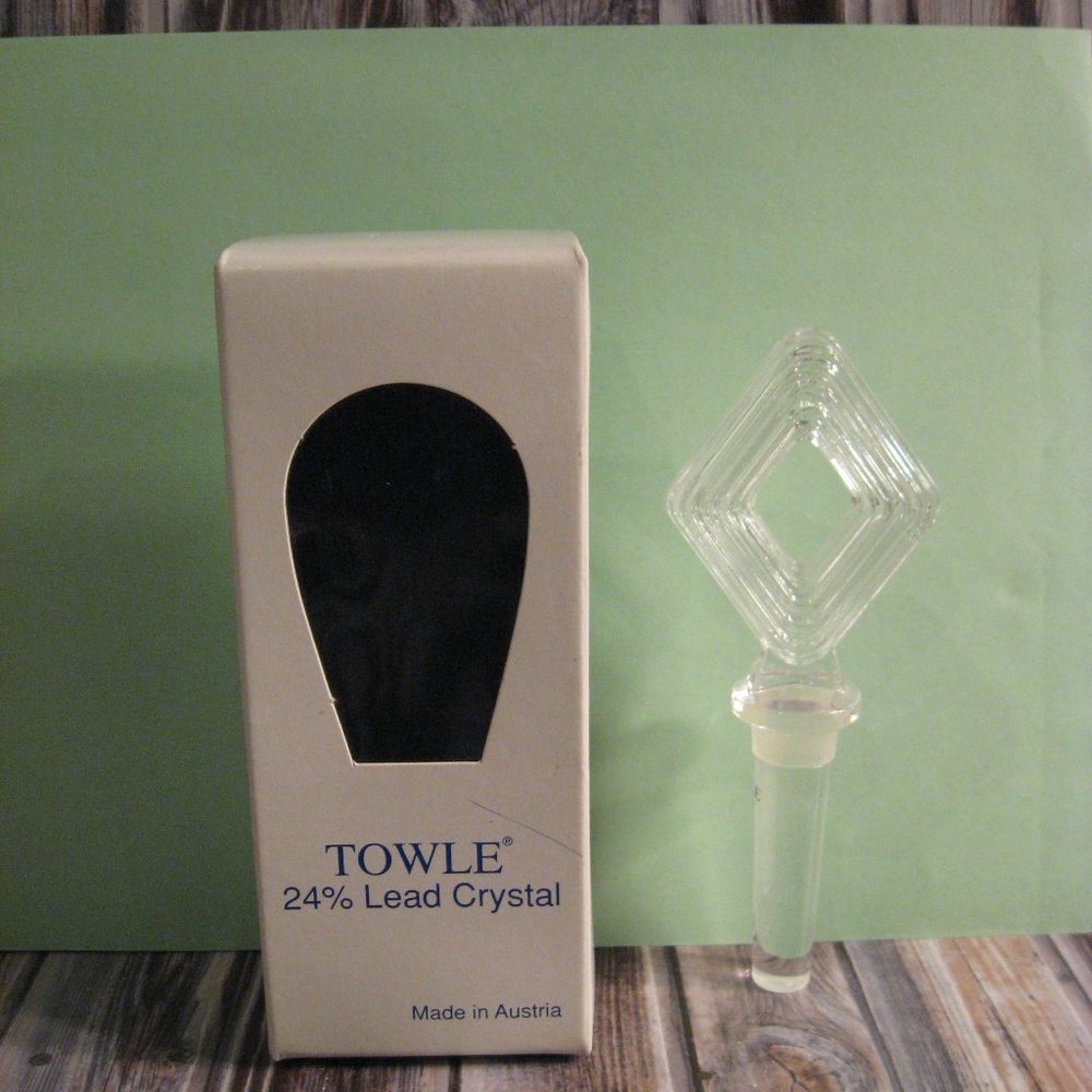 TOWLE LEAD CRYSTAL QUATTRO BOTTLE STOPPER - IN ORIGINAL BOX - AUSTRIA